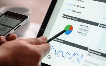 Dlaczego Samsung nie daje ładowarek?