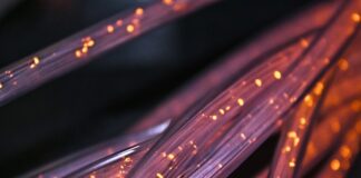 Czy kabel w ładowarce ma znaczenie?