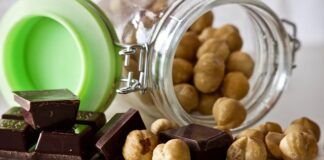 Jakie są zalety a jakie wady silnika elektrycznego względem silnika spalinowego?