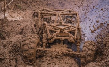 Czym się różni Jeep Wrangler Sahara od Rubicon?